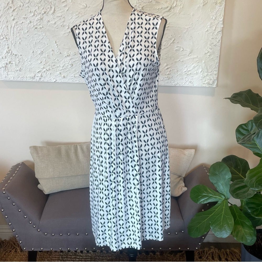Banana Republic Faux Wrap Dress Women's Sleeveless Blue White Sz M NWT
